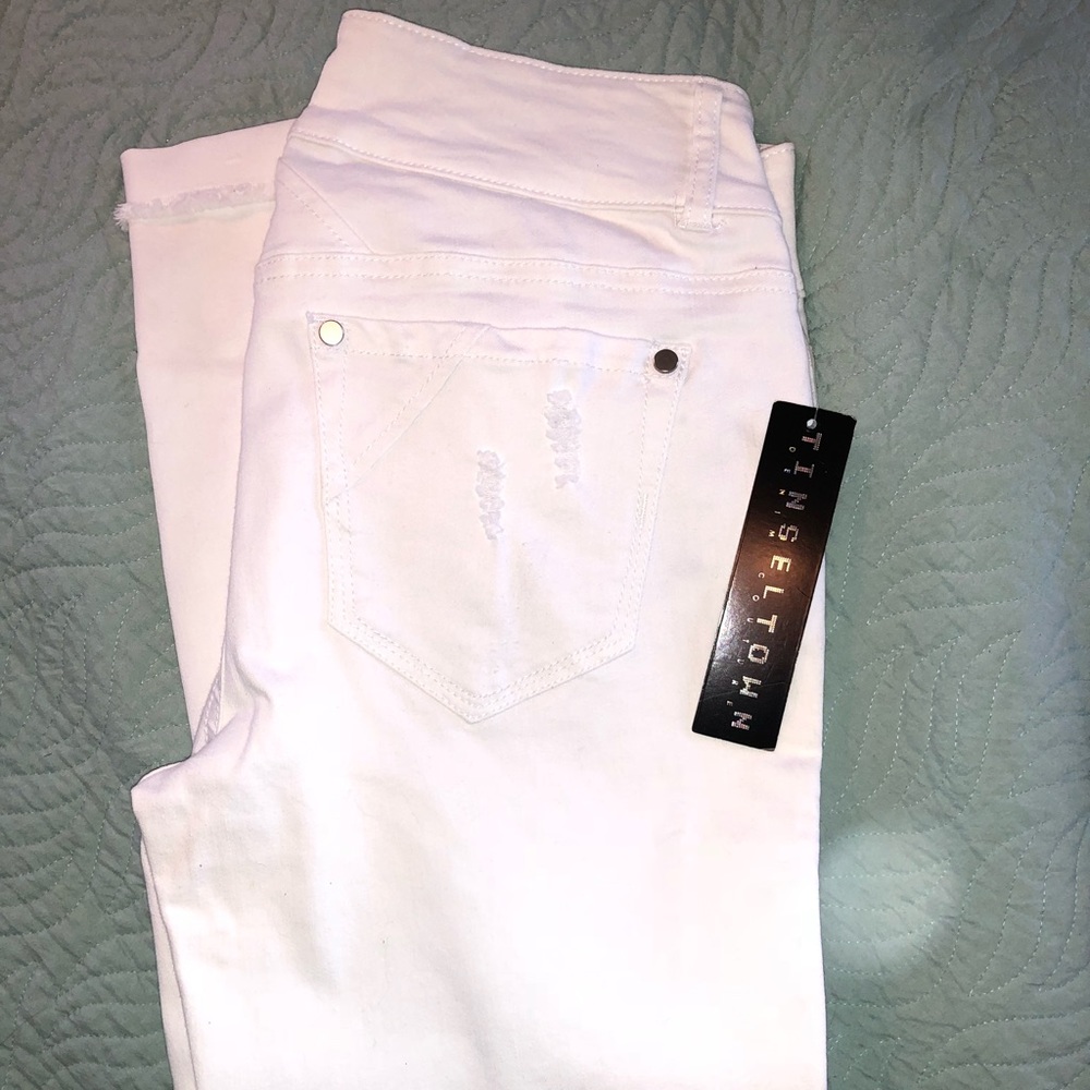 White Distressed Ankle Jean